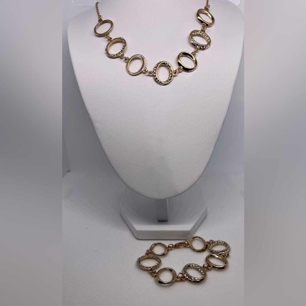 Gold Tone Link Chain Bracelet Anniversary Birthday Gift